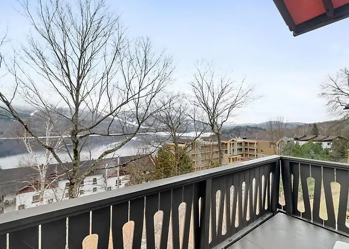 Cozy & Simple Condo With Views Of Mont-Tremblant